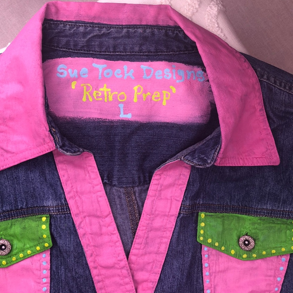 NWT Jean Jacket style light Hand Painted Design Lg